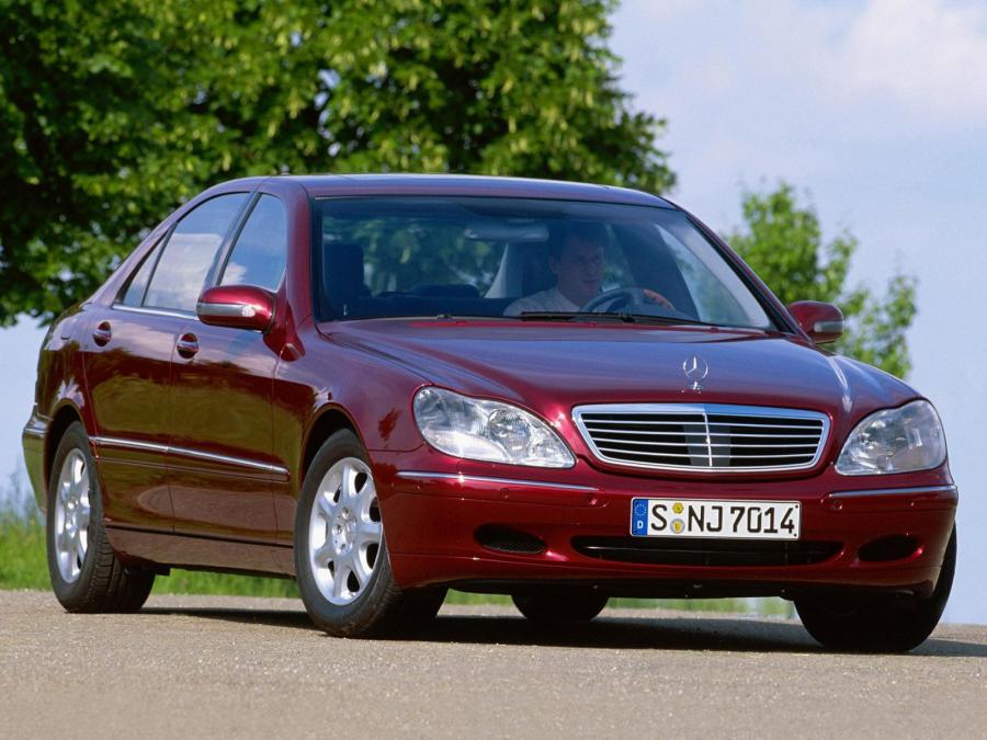  Mercedes-Benz S400 CDI (W220) 1999 года  (фото 6 из 8)